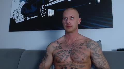 Calvin  online show from February 4, 9:52 pm