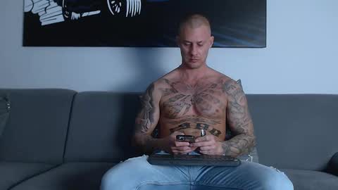 Calvin  online show from February 28, 9:01 pm