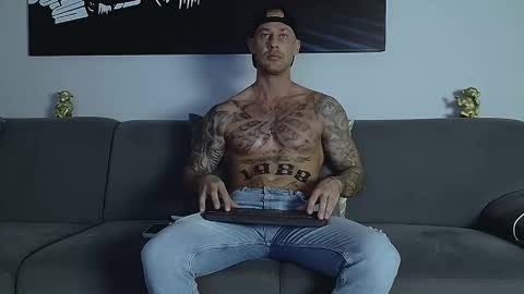 Calvin  online show from September 12, 10:43 pm