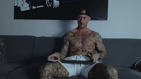 Calvin  online show from September 17, 9:16 pm