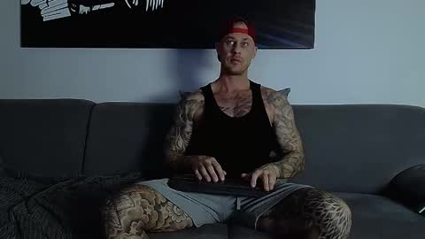 Calvin  online show from October 8, 11:24 pm