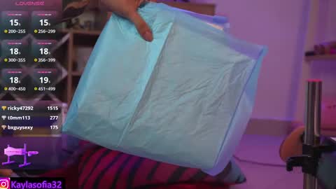 Calypso and Kayla online show from February 14, 8:48 pm