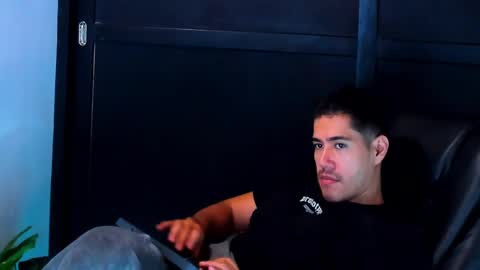 camara110 online show from January 4, 10:27 am