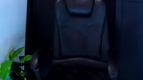 camara110 online show from January 14, 4:15 am