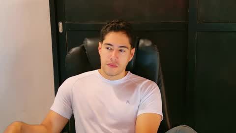 camara110 online show from January 25, 3:19 am