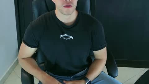 camara110 online show from January 29, 7:53 pm