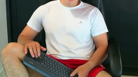 camara110 online show from February 1, 5:37 pm