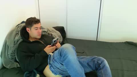 camara110 online show from October 25, 8:03 pm