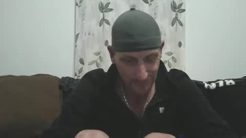 Chillaxin lets talk  online show from January 18, 11:11 pm