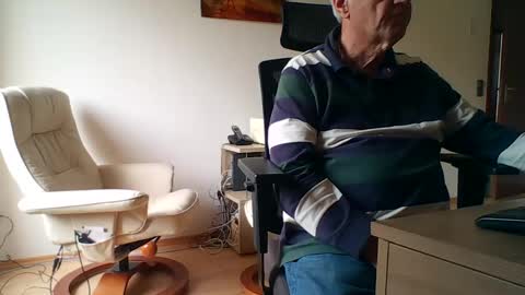 camcologne online show from October 15, 8:58 am