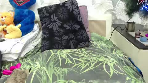 CamDiva1 online show from February 14, 6:40 pm