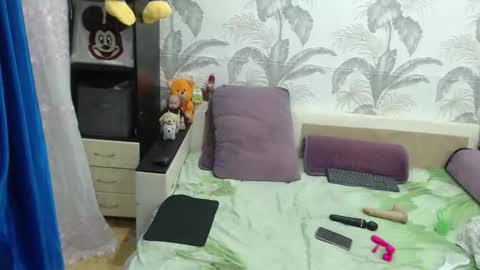 CamDiva1 online show from September 12, 1:38 am