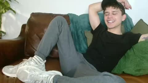 CamDoAttitude online show from December 29, 12:01 pm