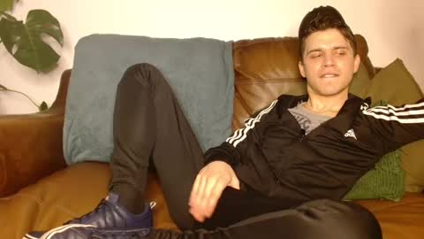 CamDoAttitude online show from March 5, 8:10 pm