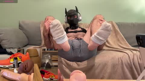 Snapshot of camdogfr chatting on December 14, 1:27 pm camdogfr online show from December 14, 1:27 pm