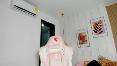 Cameron  online show from February 19, 2:12 pm