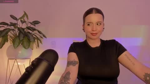 Snapshot of camidoll_10 chatting on March 6, 1:27 am camila online show from March 6, 1:27 am