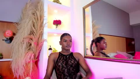 camiestrada online show from January 26, 5:56 am