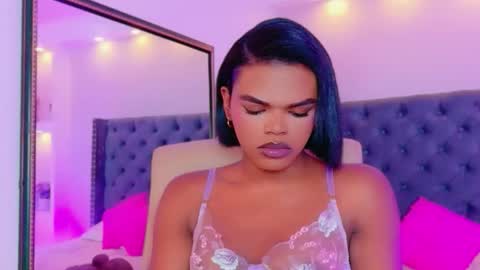 camiestrada online show from September 25, 8:07 am