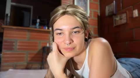 camii19y online show from September 15, 11:16 pm