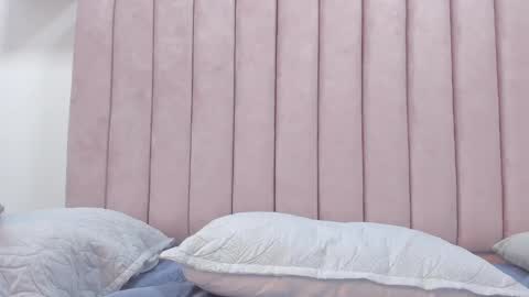 Snapshot of camila__herrera chatting on February 4, 10:10 am Camila online show from February 4, 10:10 am