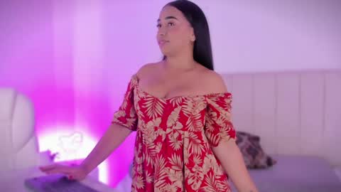 Snapshot of camila_adams chatting on December 10, 7:11 pm Cami online show from December 10, 7:11 pm