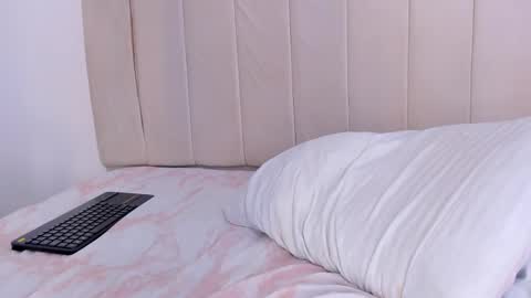 Snapshot of camila_adams chatting on February 23, 2:40 am Cami online show from February 23, 2:40 am