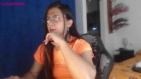 camila online show from October 15, 7:30 am