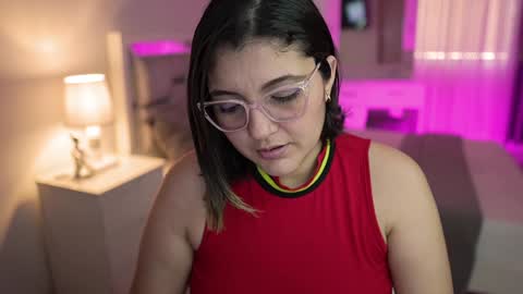 Camila buitrago online show from December 15, 9:09 pm