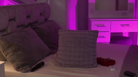 Camila buitrago online show from December 16, 4:45 am