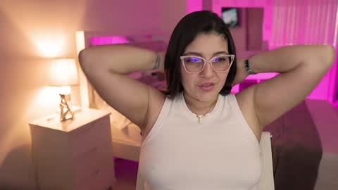 Camila buitrago online show from December 19, 10:10 pm