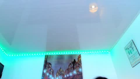  s online show from January 21, 8:30 am