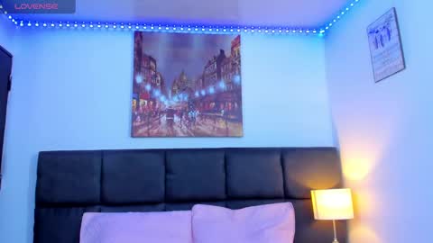  s online show from February 3, 8:57 am