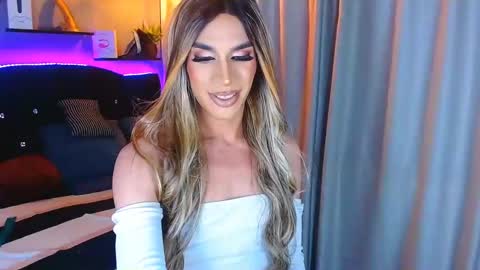 Camila online show from January 4, 7:55 am