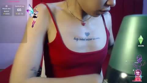 Snapshot of camilahot_girl chatting on November 10, 12:59 pm kira online show from November 10, 12:59 pm