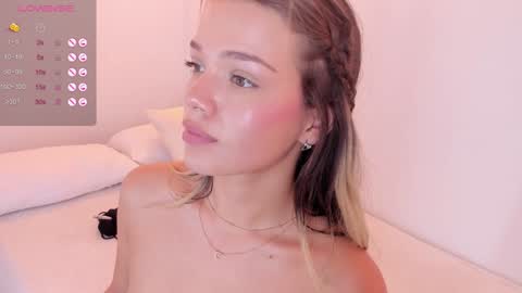 Camila Monroee  online show from December 3, 5:01 pm