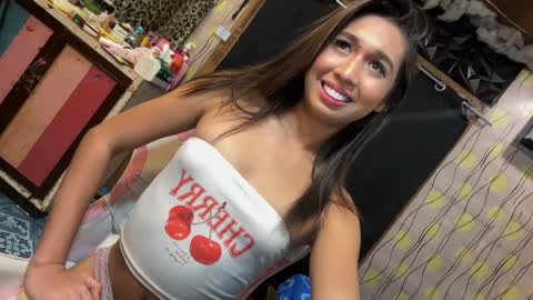 Snapshot of camillaslutttx chatting on October 18, 11:55 am camillaaa ig mszane3e online show from October 18, 11:55 am