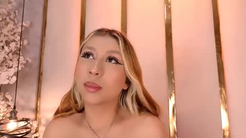 Snapshot of camillemilano chatting on October 15, 6:13 am camille milano online show from October 15, 6:13 am