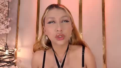 Snapshot of camillemilano chatting on October 20, 6:14 am camille milano online show from October 20, 6:14 am