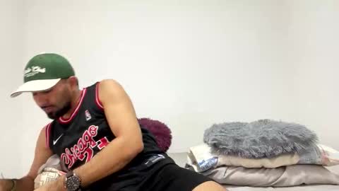 camilor_30 online show from November 8, 10:59 am