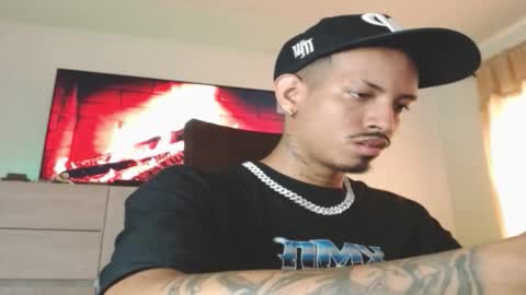 camilovarg online show from December 2, 3:51 pm