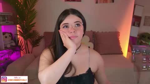   Lets reach 200 thumbs up  online show from October 18, 3:24 pm