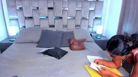 Camila online show from January 19, 4:57 pm