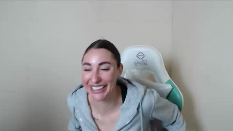 cammila horn online show from October 22, 7:52 am