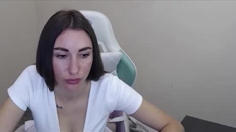 cammila horn online show from October 23, 6:02 am