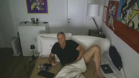 camunication online show from February 17, 10:58 pm