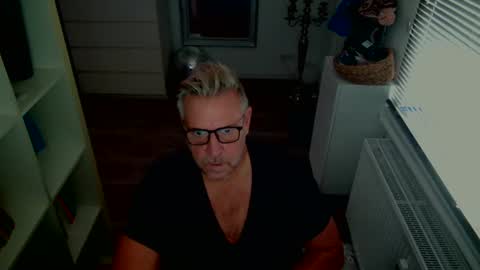 camunication online show from September 29, 8:08 am