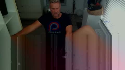 camunication online show from October 6, 11:18 am