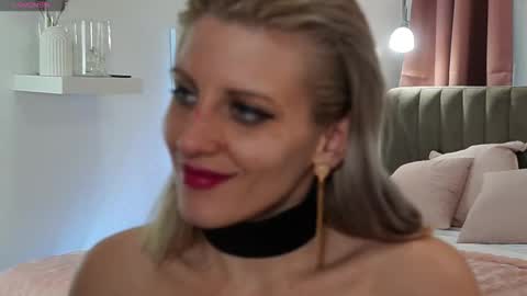 Snapshot of candacetaylor chatting on November 6, 2:29 pm candacetaylor online show from November 6, 2:29 pm