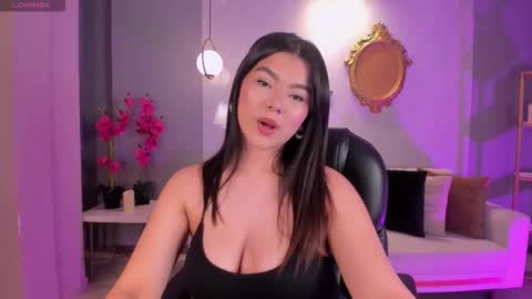 Snapshot of candaserussell chatting on October 10, 8:08 pm Candanse R online show from October 10, 8:08 pm